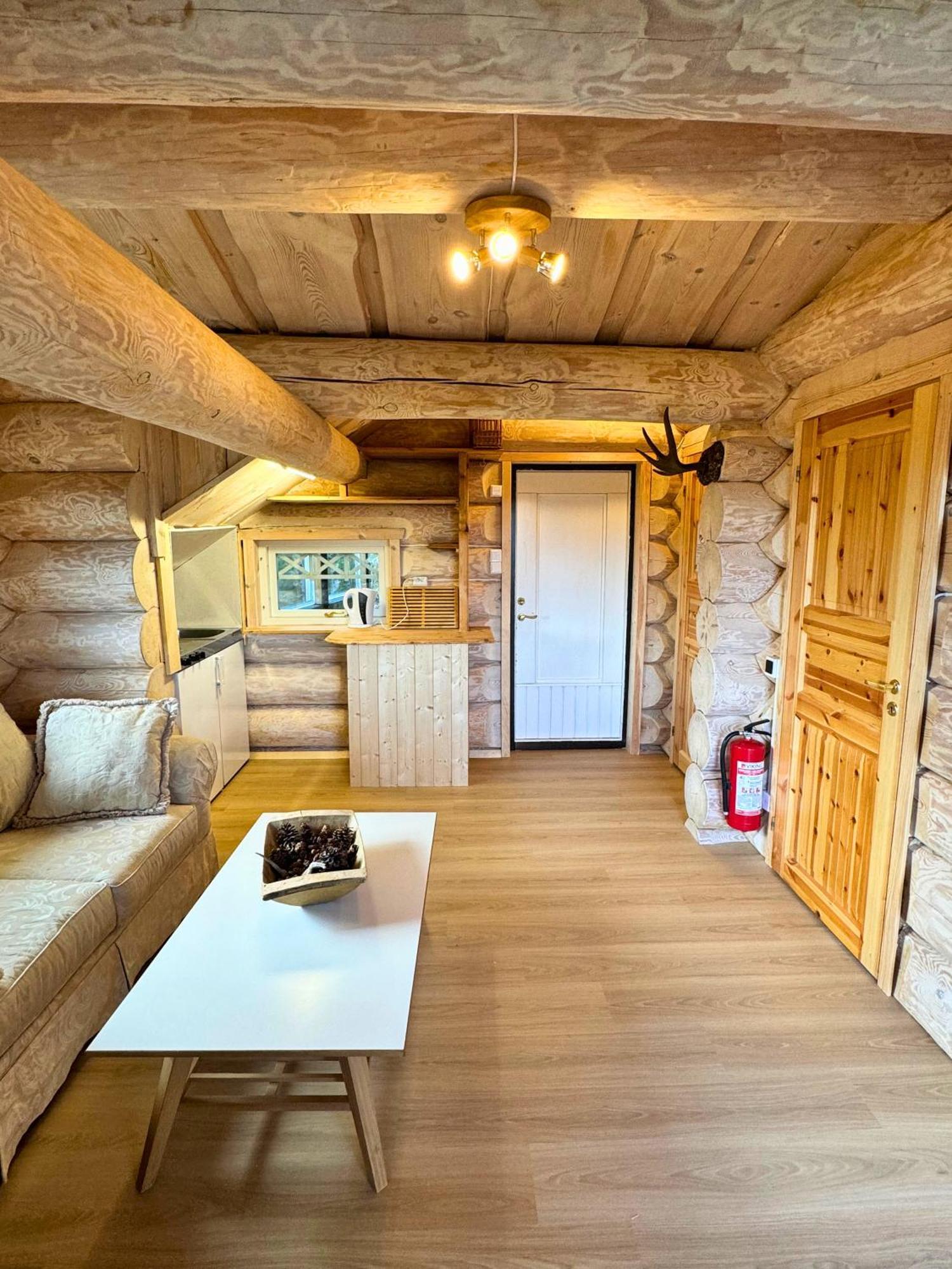 Unique Arctic Timber Cabin Skaidi Buitenkant foto