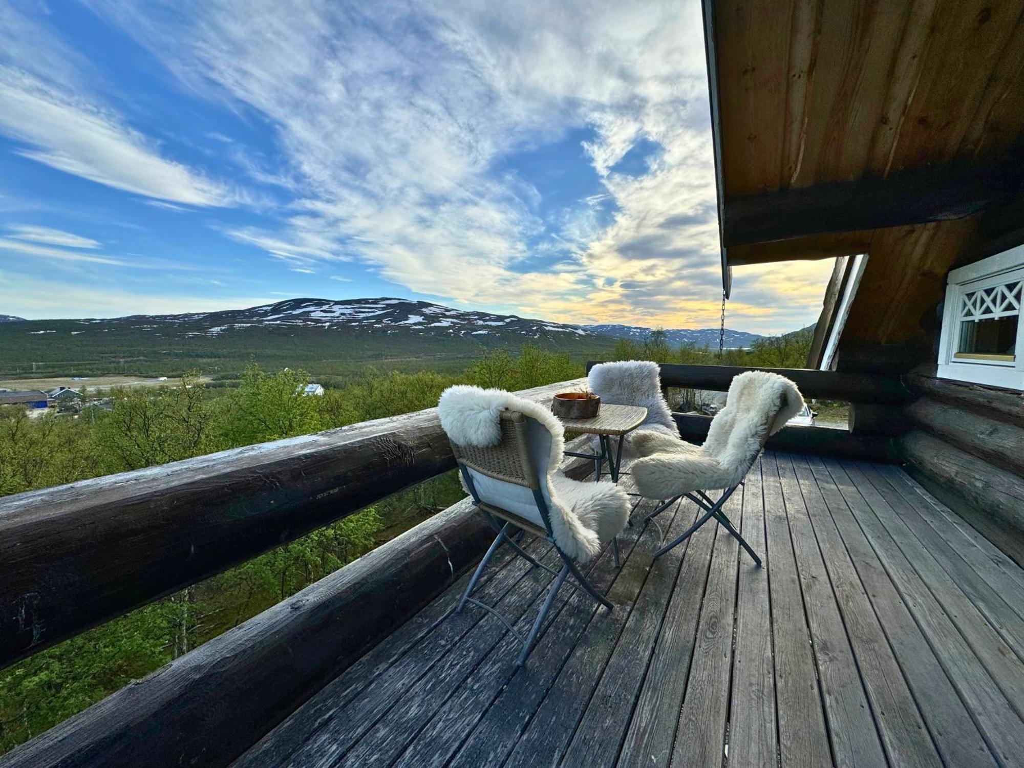Unique Arctic Timber Cabin Skaidi Buitenkant foto